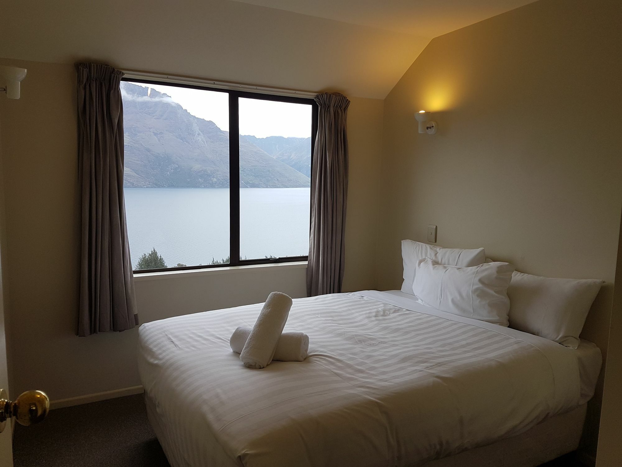 Queenstown Lakeview Holiday Home-5Mins To Town Экстерьер фото